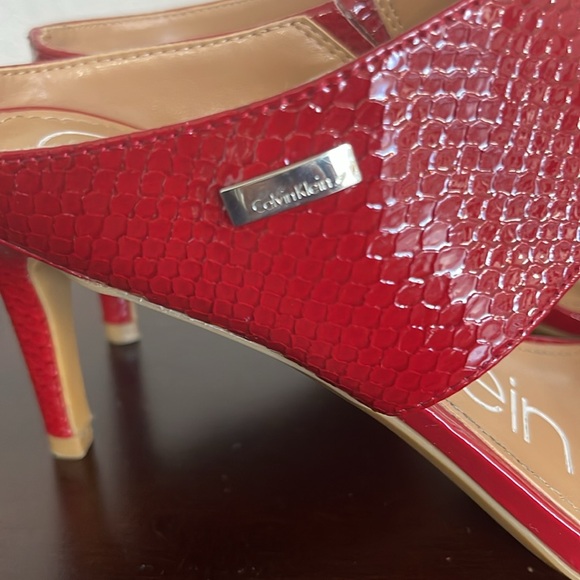 Bundle black and red 5.5 M Calvin Klein shoes. - Picture 5 of 6